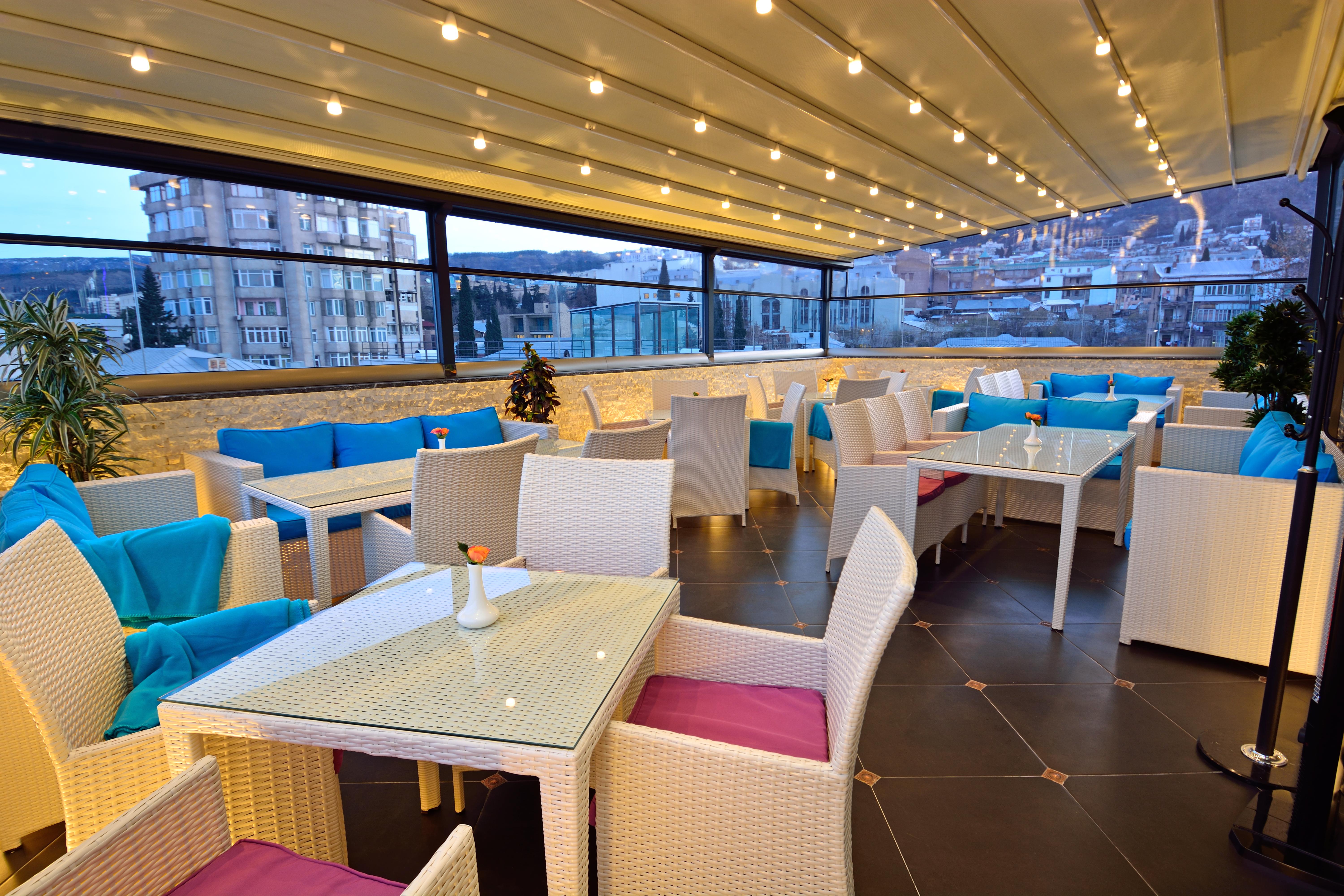 River Side Hotel Tiflis Exterior foto Skyline