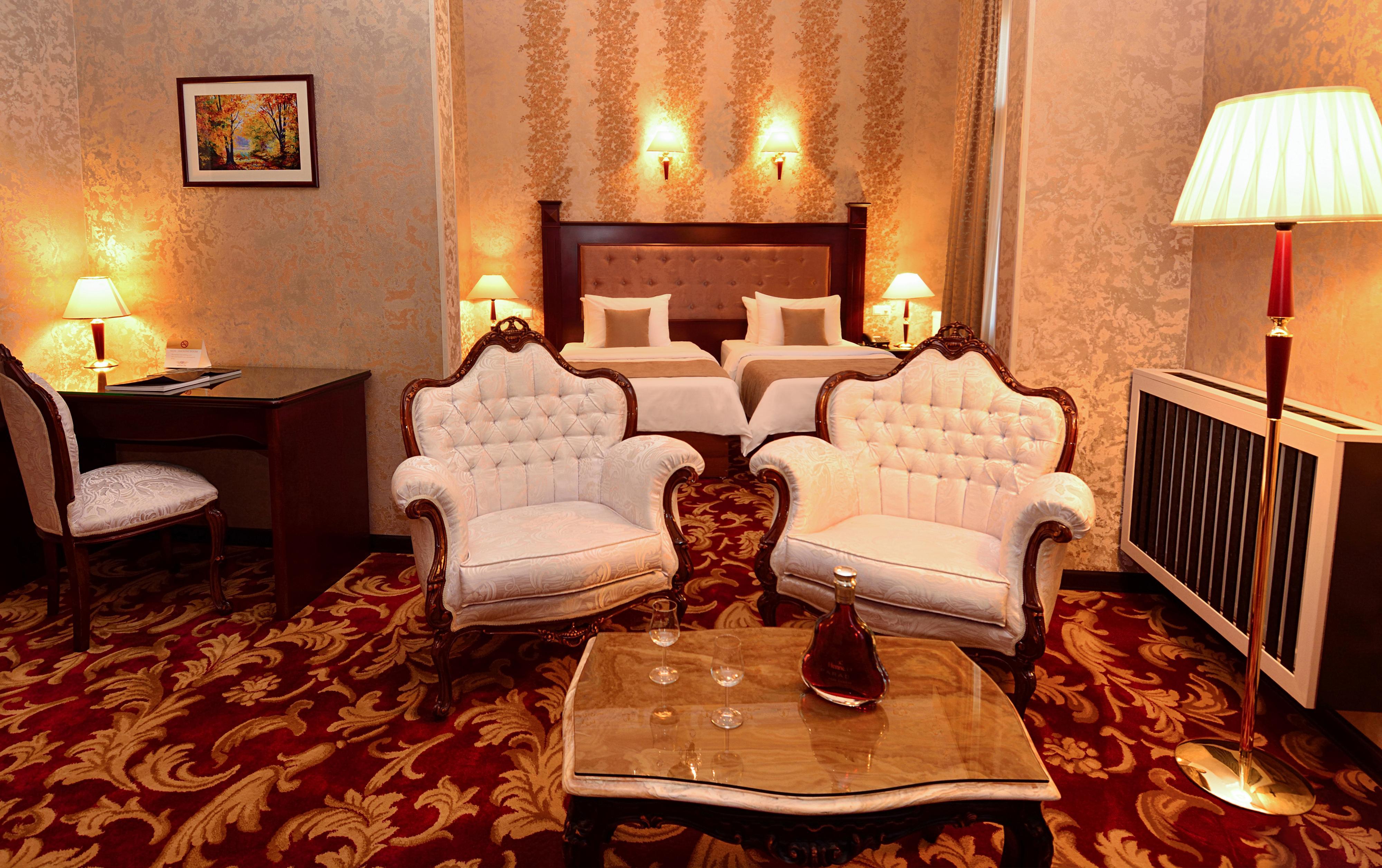 River Side Hotel Tiflis Exterior foto A suite at the hotel