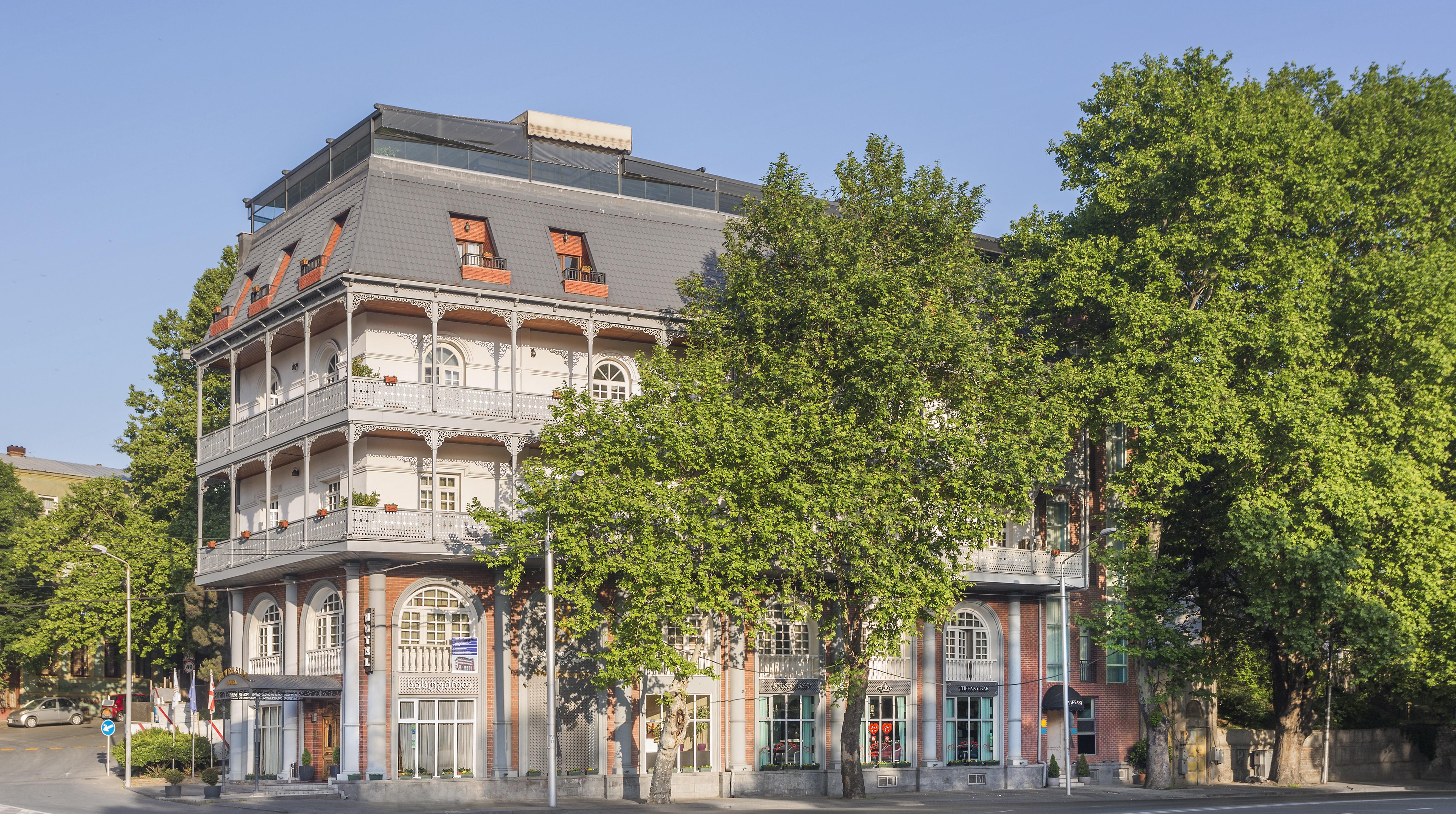 River Side Hotel Tiflis Exterior foto The former department store "Schuster & Co."