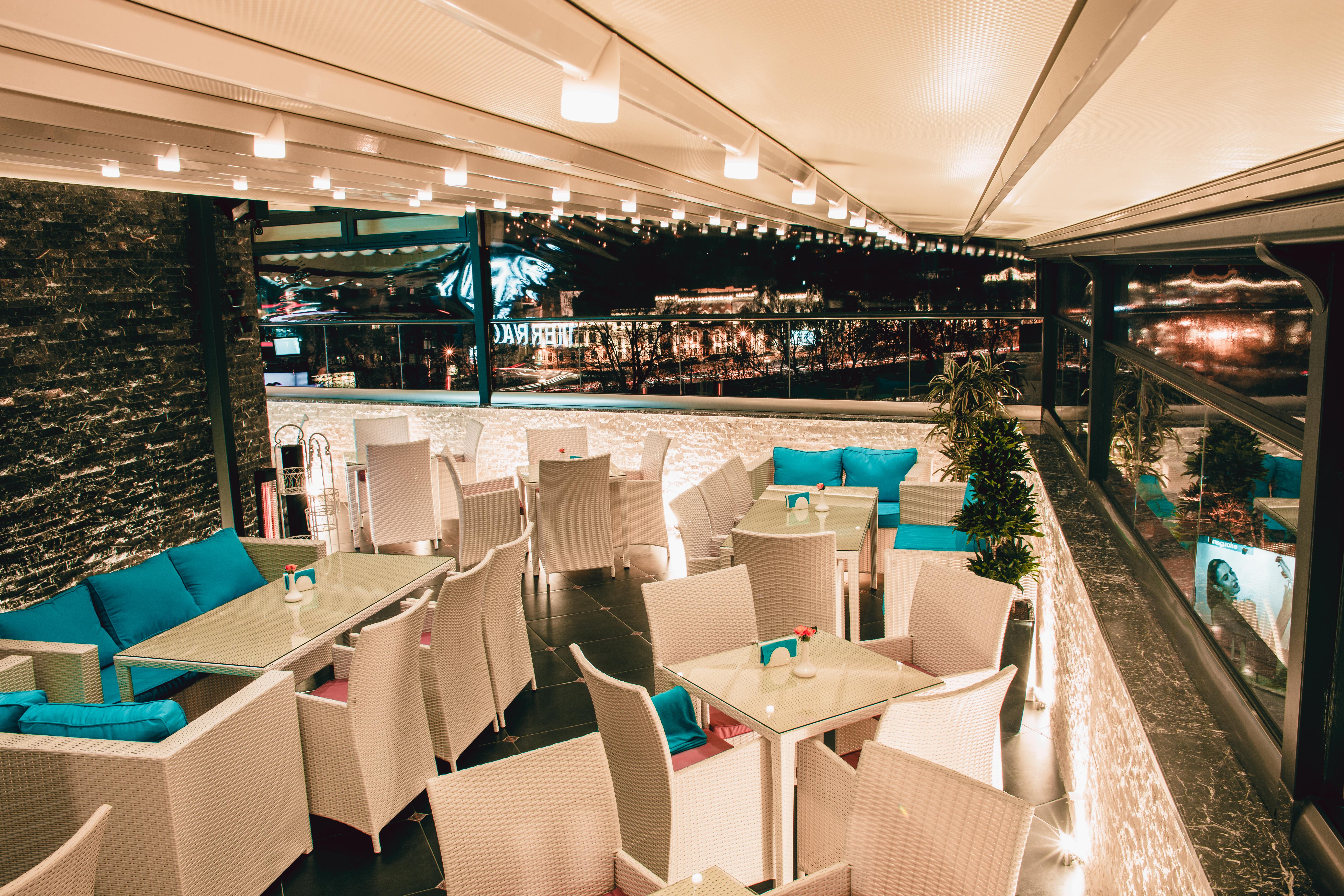 River Side Hotel Tiflis Exterior foto The interior of the restaurant